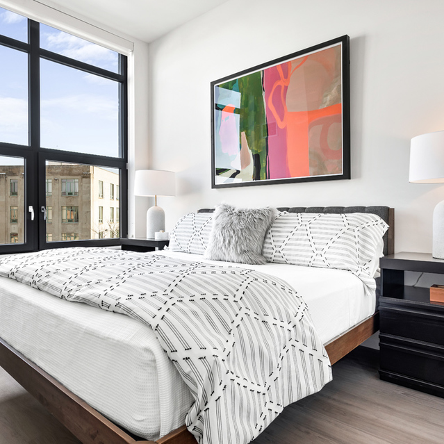 Logan Apartments - Stylish Bedroom