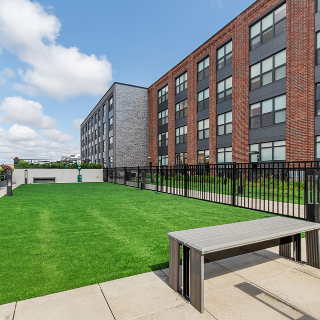 Logan Apartments - Spacious Dog Run Area