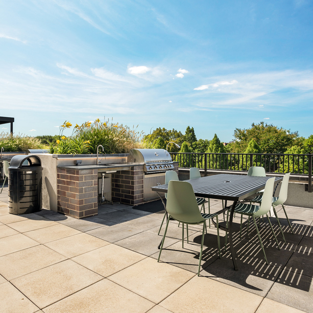 Logan Apartments - Grilling Station