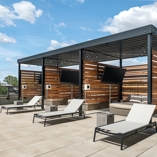 Logan Apartments - Poolside Cabanas